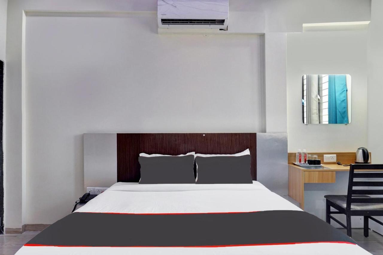 Super Collection O Eon Inn Near Pune Airport Kharadi Exterior foto