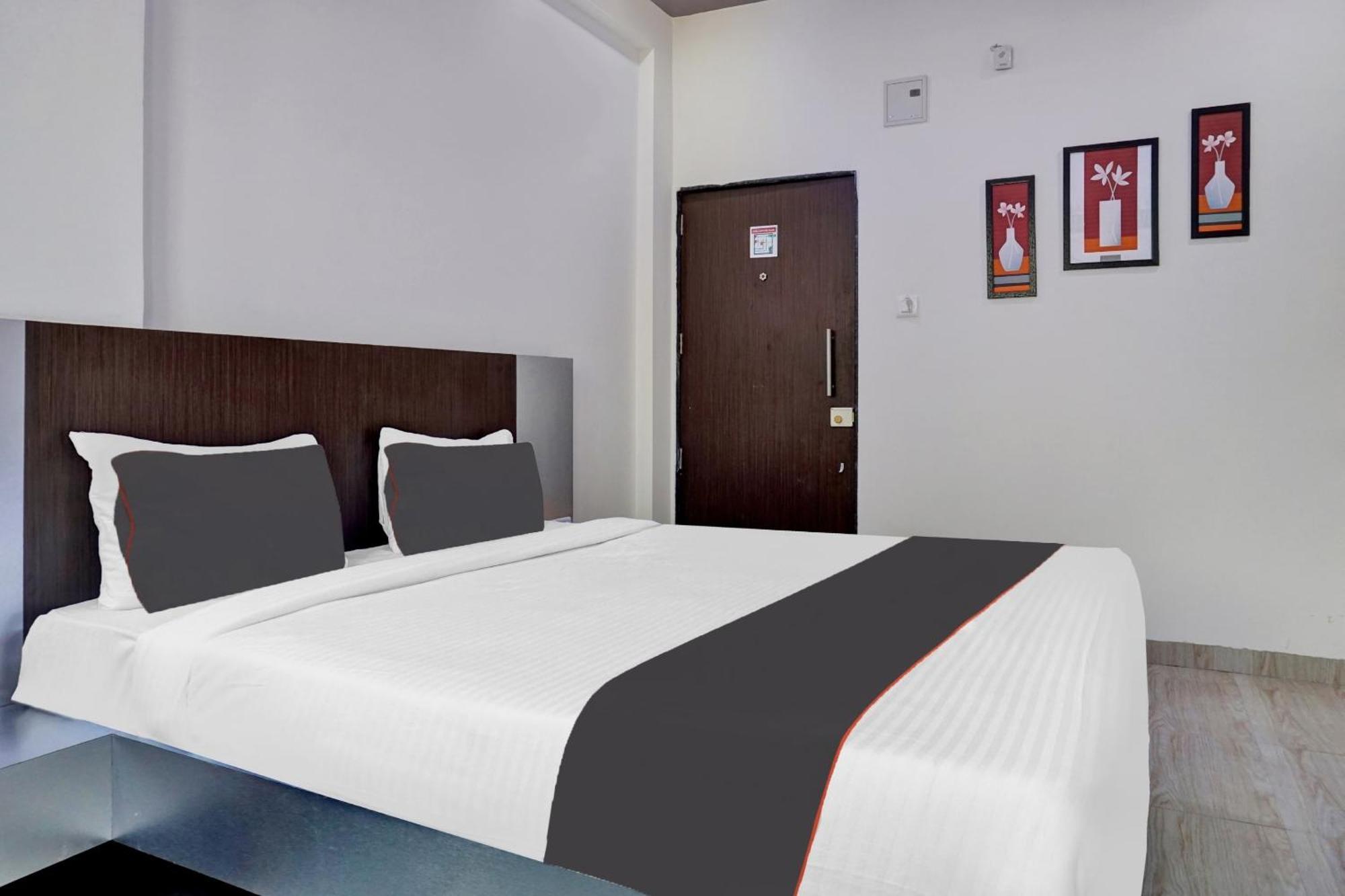 Super Collection O Eon Inn Near Pune Airport Kharadi Exterior foto